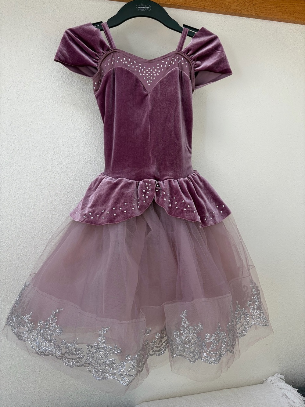 Sylvia's Lullaby
14926
Weissman Showtime